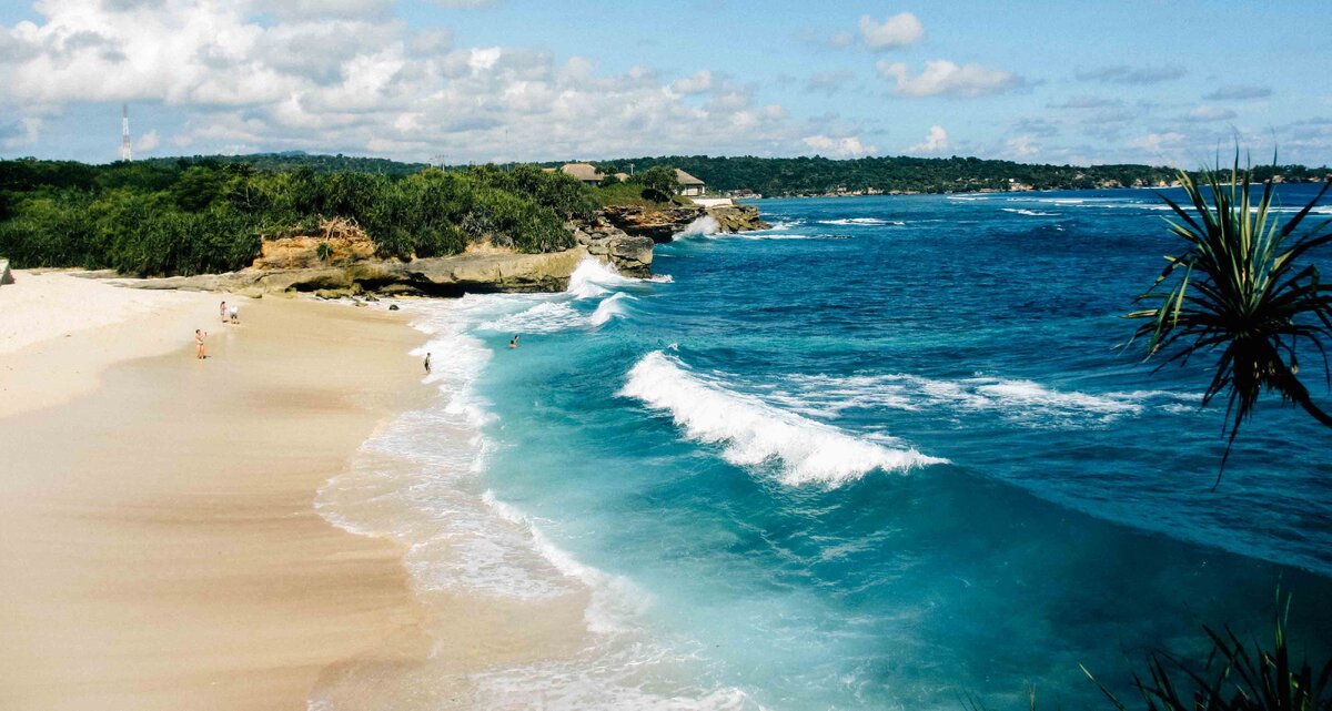 Источник: https://www.carpemundi.com.br/wp-content/uploads/2018/08/dream-beach-bali-nusa.jpg