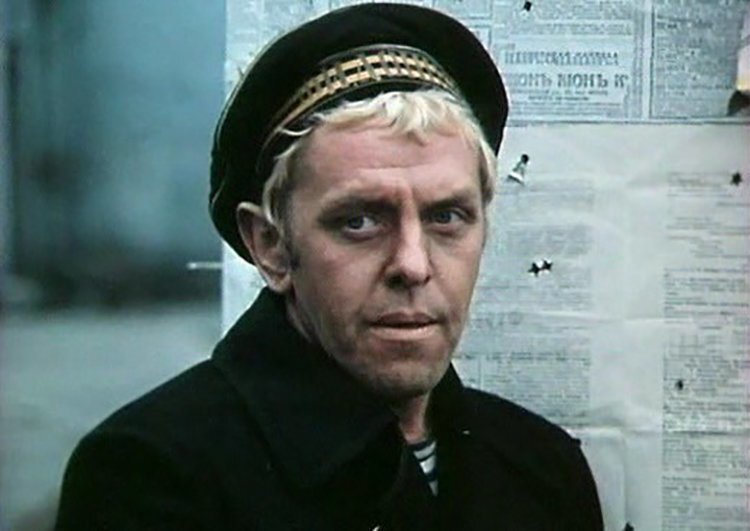 Мужественный и харизматичный Константин Григорьев всегда играл настоящих мужчин. Все фото Яндекс. Картинки