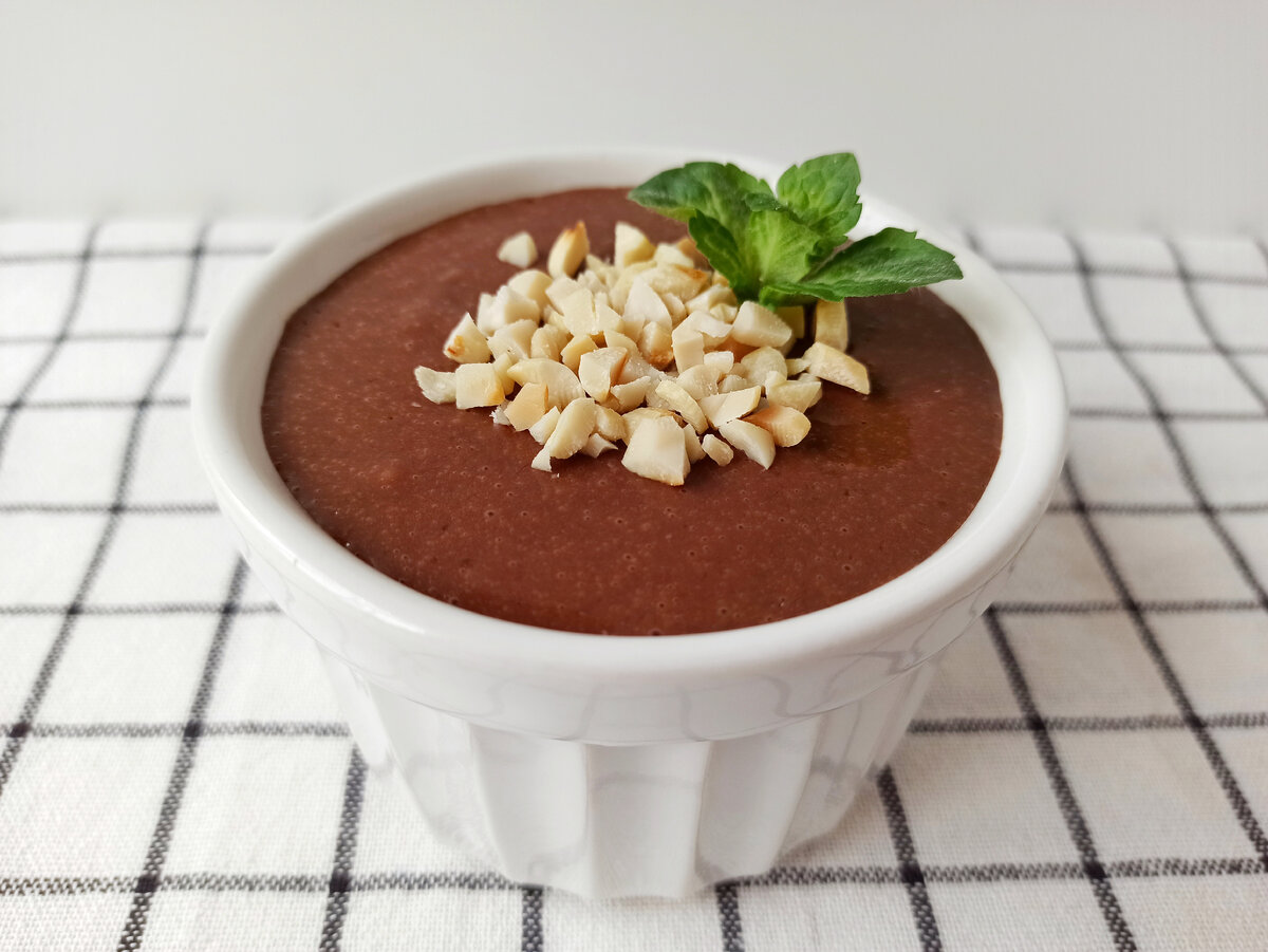 Десерт из какао и ряженки