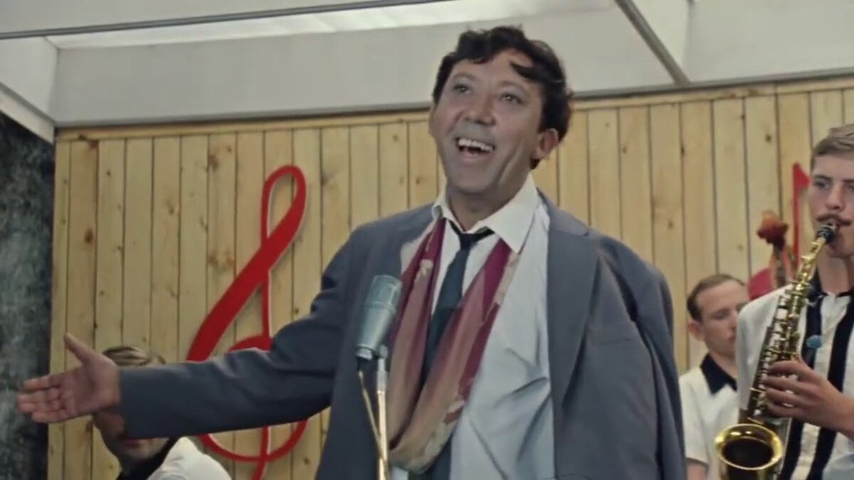 Фрагмент фильма "Бриллиантовая рука"