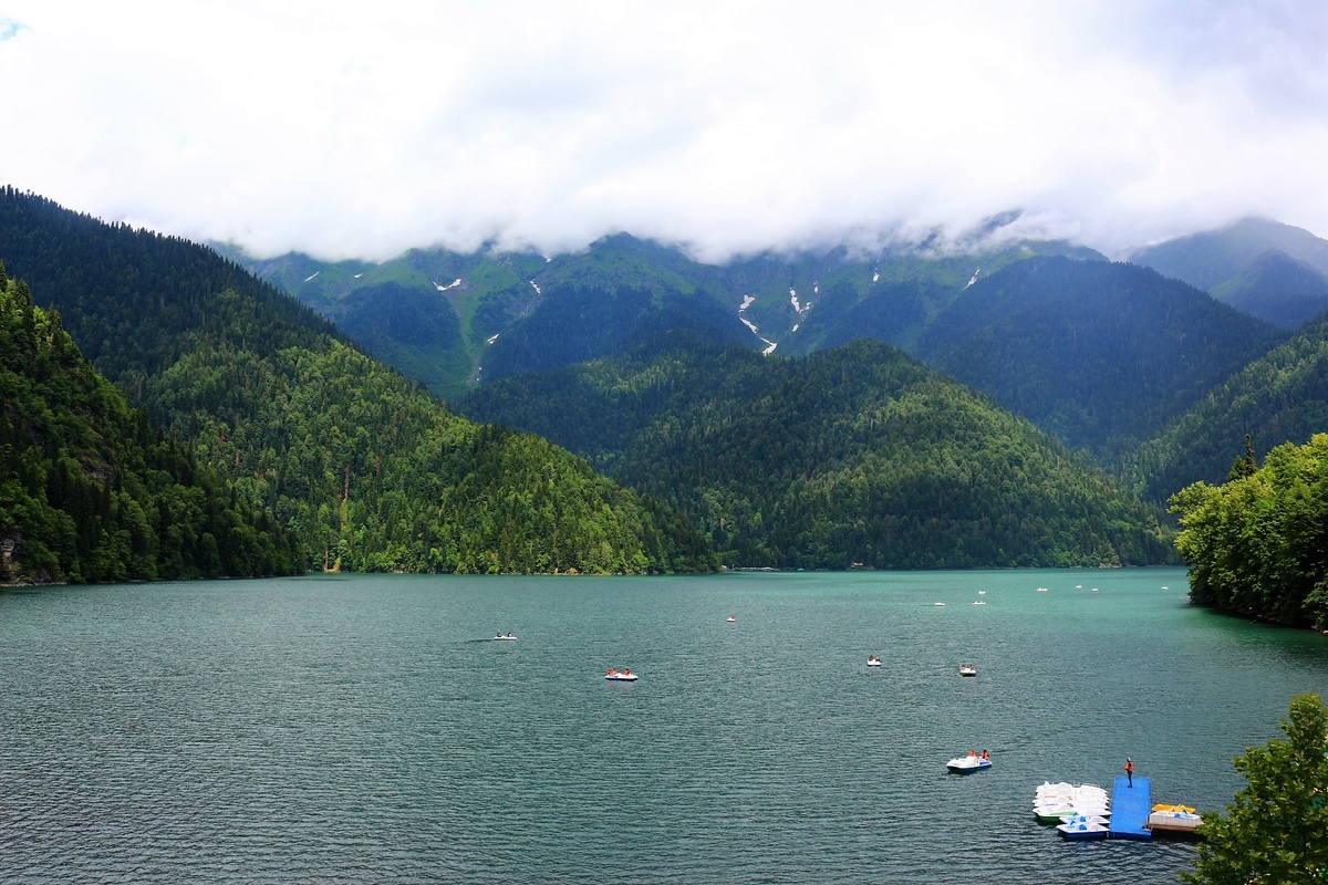 Озеро Рица. Фотограф: Васильева Анастасия