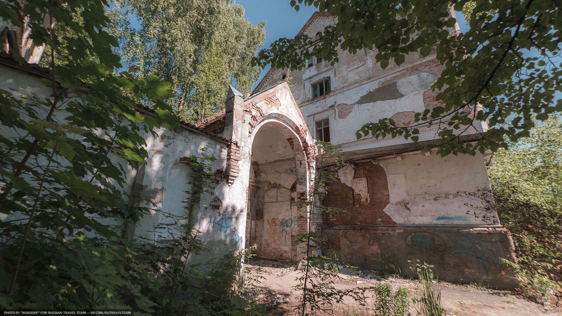 «Город-призрак для душевнобольных», база СС или заброшенная советская ВЧ? — заброшка, которой не должно быть38