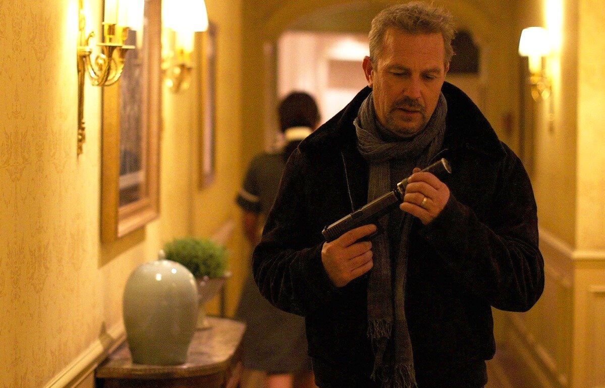 - Кто там? - Не бойтесь, не почтальон... Хотя, да, и Почтальон тоже. 