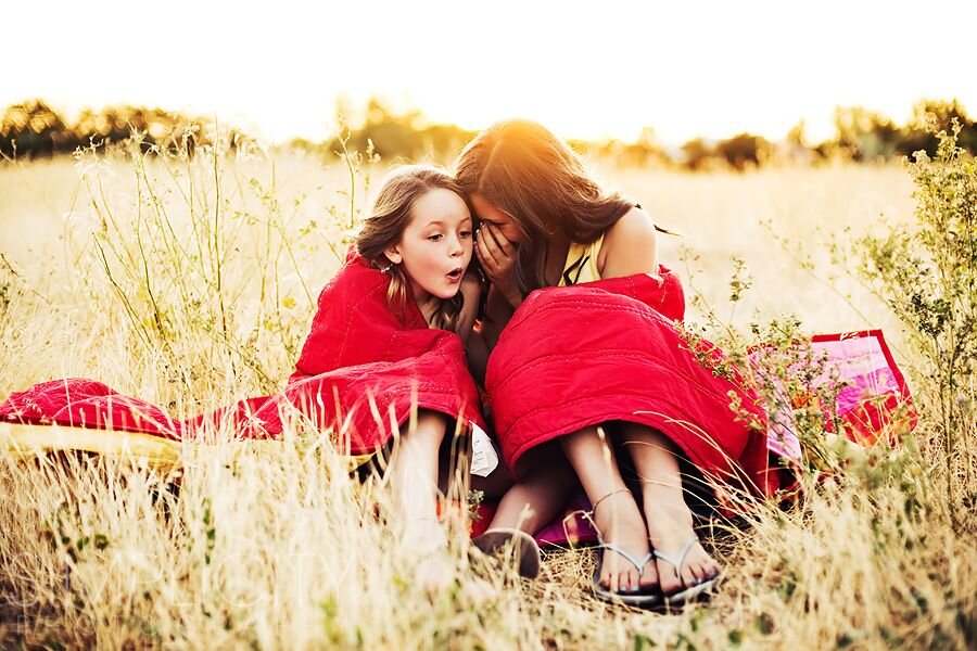 Маме sister. Фотосессия подруг. Мама и дочка. Дружба мамы и Дочки. Фотосессия мама и дочка.