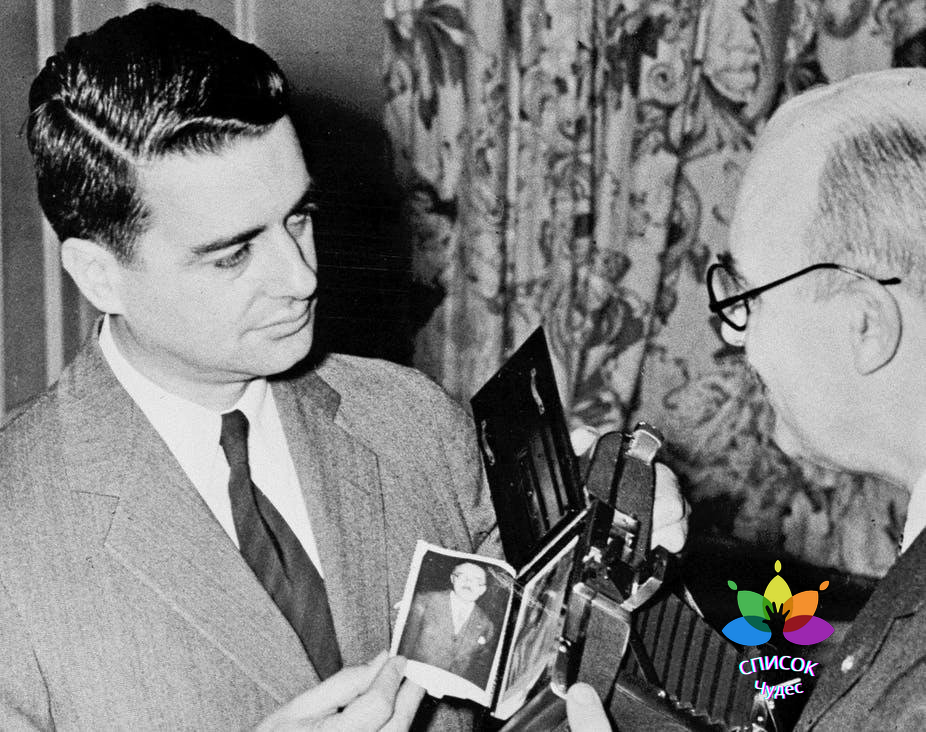 Прошло 70 лет моментальной фотографии, благодаря Эдвину Лэнду (слева).