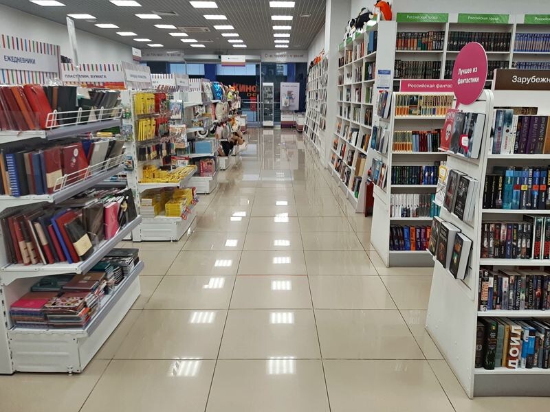 Пустые книжные магазины прямым текстом говорят - текст нынче не фаворе, заработать можно только на другом формате подачи информации, например видео