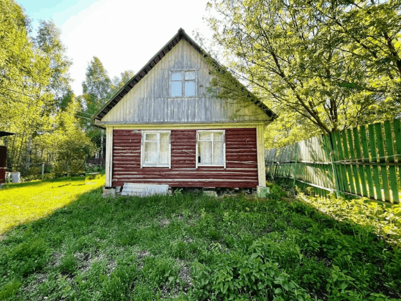 Классический рубленый дом с мансардой. Фото: Мир Квартир