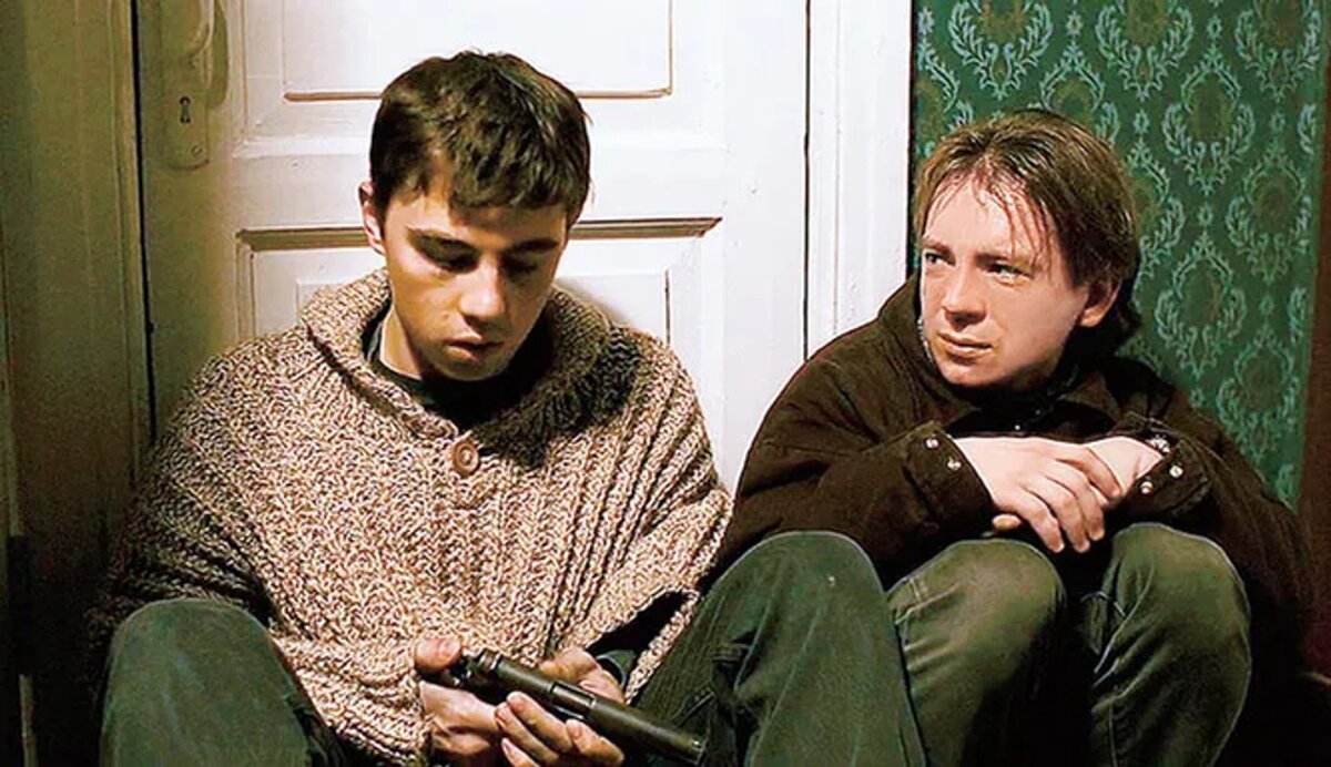    Фото: кадр из фильма "Брат"