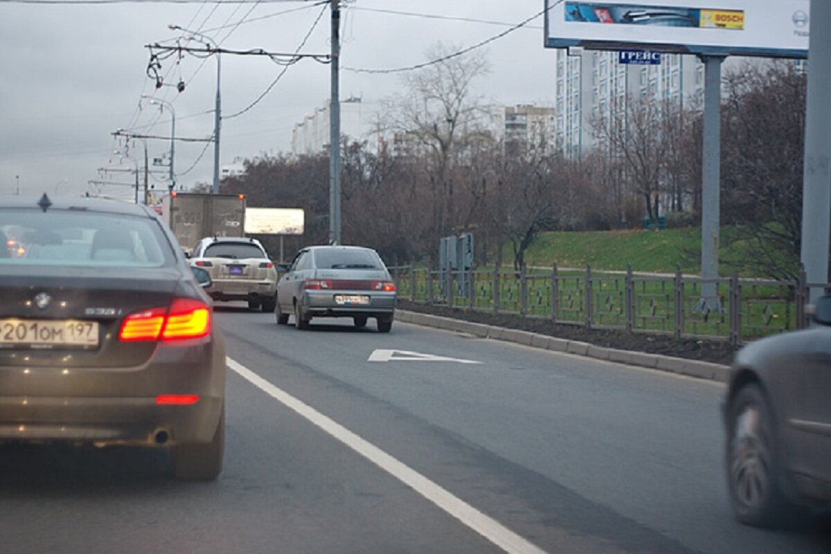 Штраф за езду по выделенной полосе для общественного транспорта