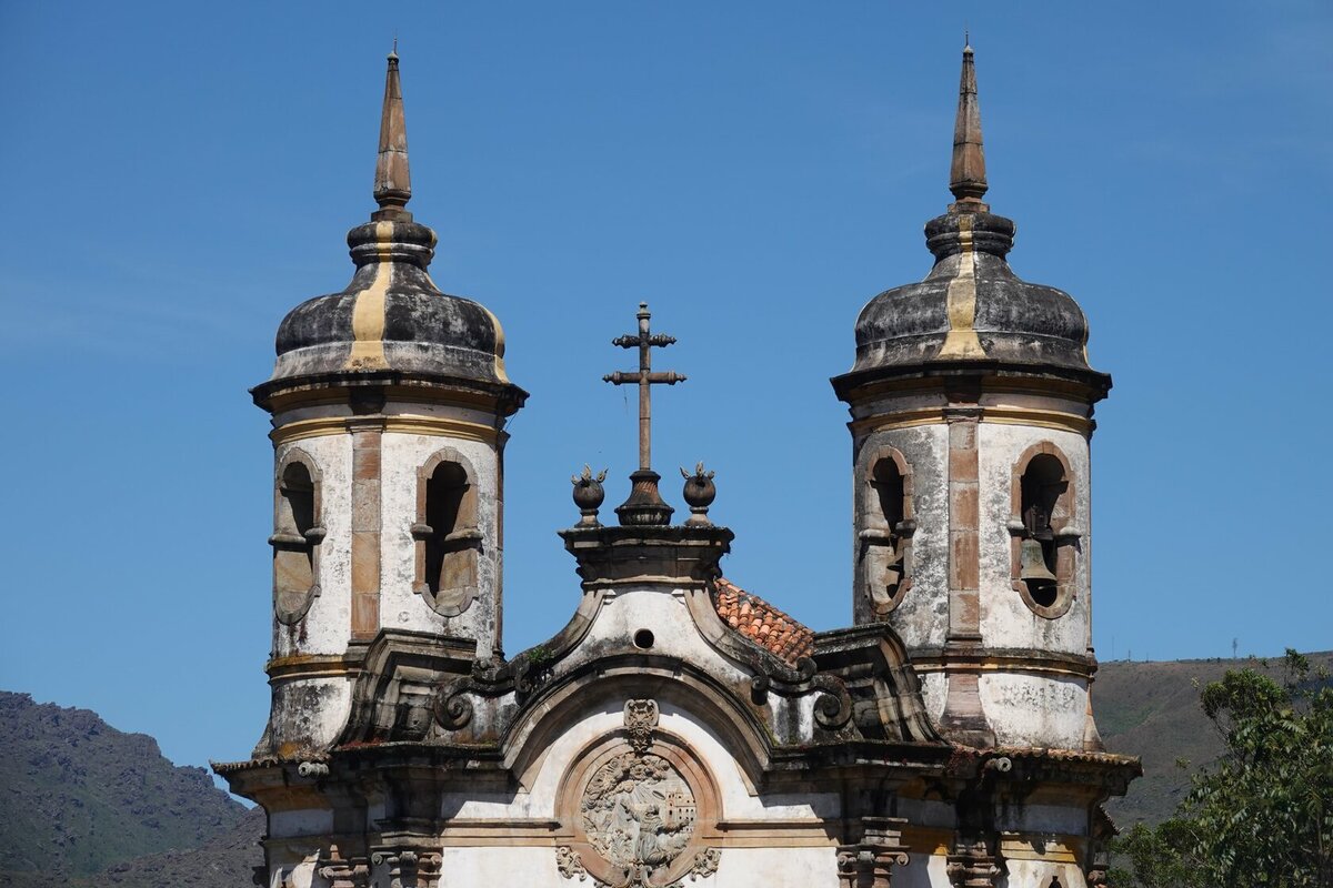 Церковь Святого Франциска в г.Оуро Прето