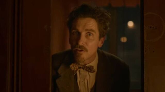    Кристиан Бэйл в фильме «Амстердам» режиссёра Дэвида О. Расселла Цитата из трейлера