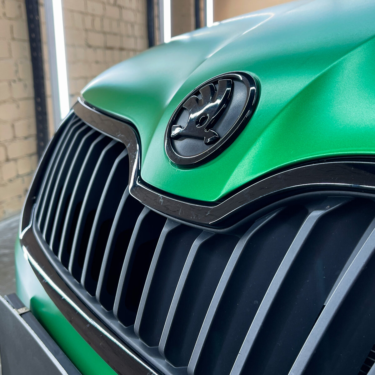 Skoda Rapid 1,4 tsi - оклейка автомобиля и целый комплекс работ от  автостудии VinylStyle | Автостудия Vinyl Style | Дзен
