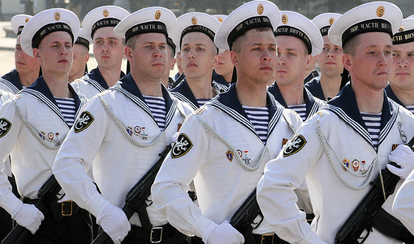 Для чего моряки носят воротник гюйс? Интересные факты | ⚓МОРСКИЕ ...