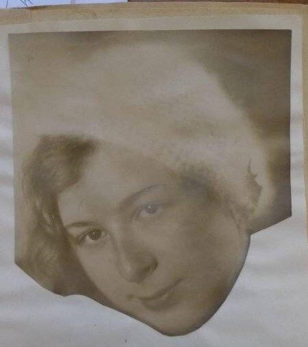 Клавдия Бесхлебных-Кирсанова. Фото из альбома А.Е. Крученых "С. Кирсанов. 1927-1936"