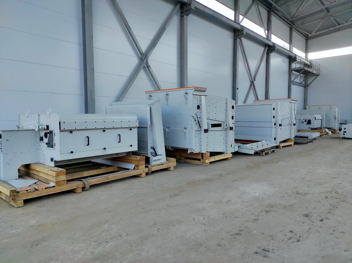 Оборудование готовится к транспортировке на складе ГП