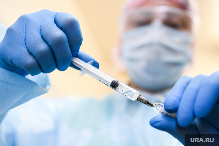    Теперь вакцинироваться можно только в частных клиниках