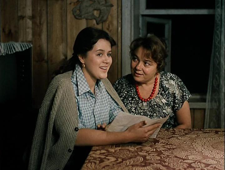 Янина Лисовская и Нина Дорошина в фильме «Любовь и голуби»