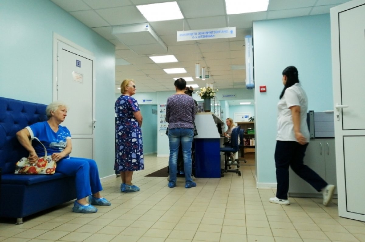    Жители Новосибирска пожаловались на ажиотаж в поликлиниках