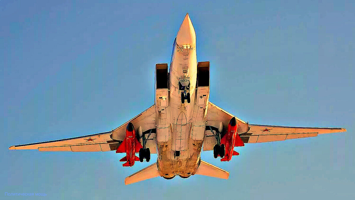 Х-32 на внешней подвеске стратегического бомбардировщика ТУ-22М3. Фото взято из свободного источника яндекс