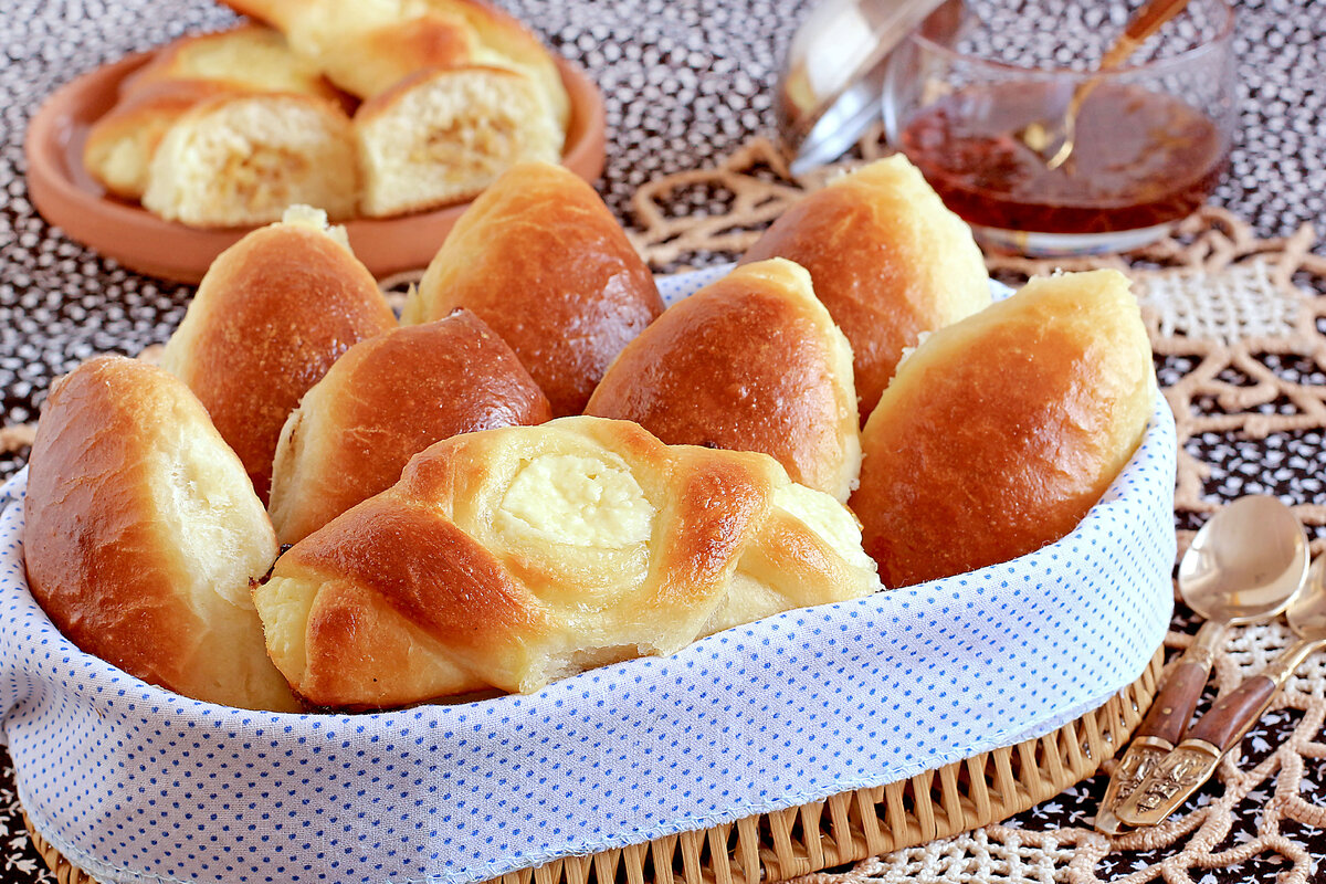 домашние пирожки в духовке. пирожки на воде без дрожжей. почему пирожки в духовке получаются жесткими. почему пирожки в духовке получаются жесткими. пирожки в духовке.