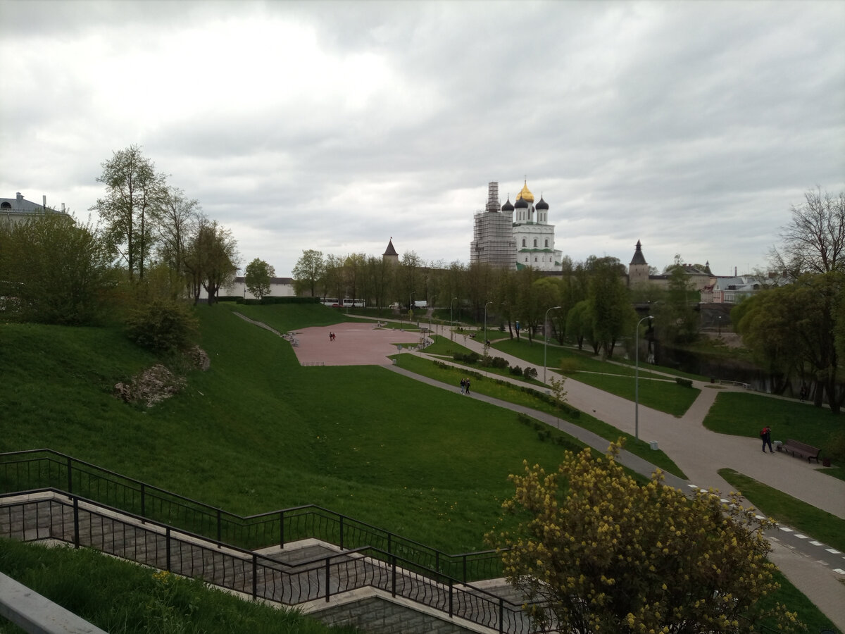 парк реки Псковы