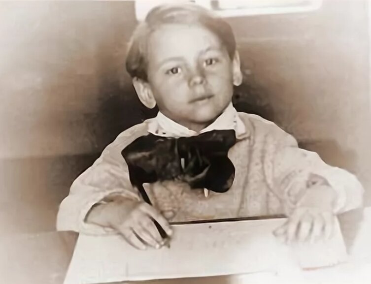 Виталий Вульф в детстве