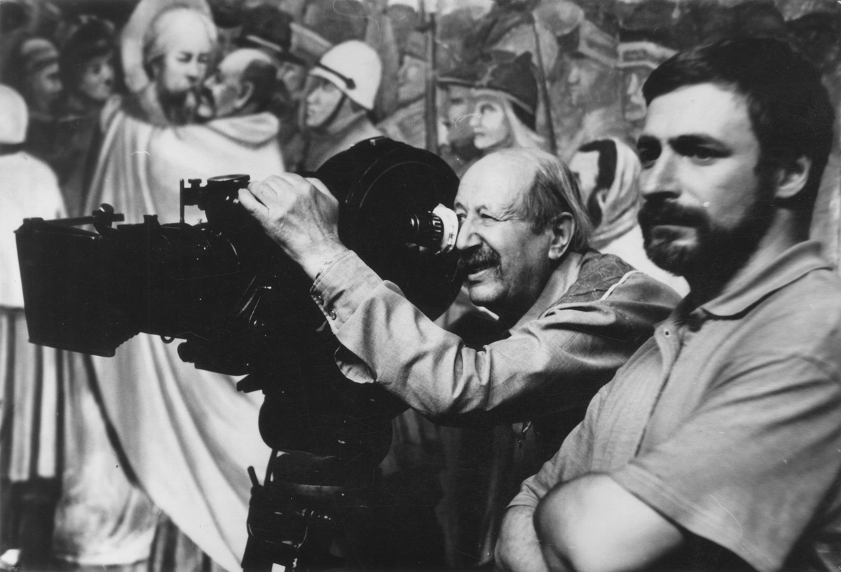 Михаил Швейцер