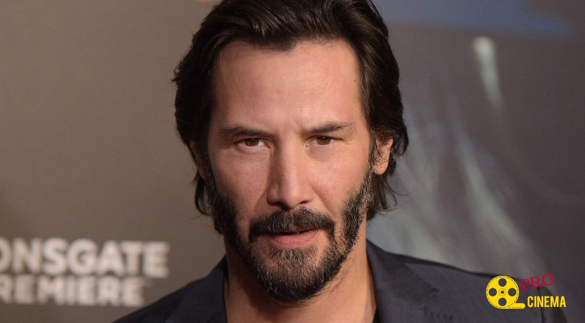 Разговаривая с журналистами РБК, актер признался, что Россия производит впечатление «моральной силы», а русские — не такими мрачными и суровыми, как их выставляет Голливуд. Поклонники угощали звезду выпивкой и блинами.