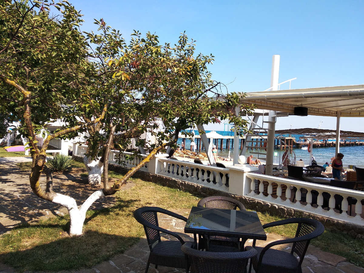 Крым: пляж в Евпатории. Фото автора