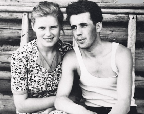 Фото родителей Цыплаковой.