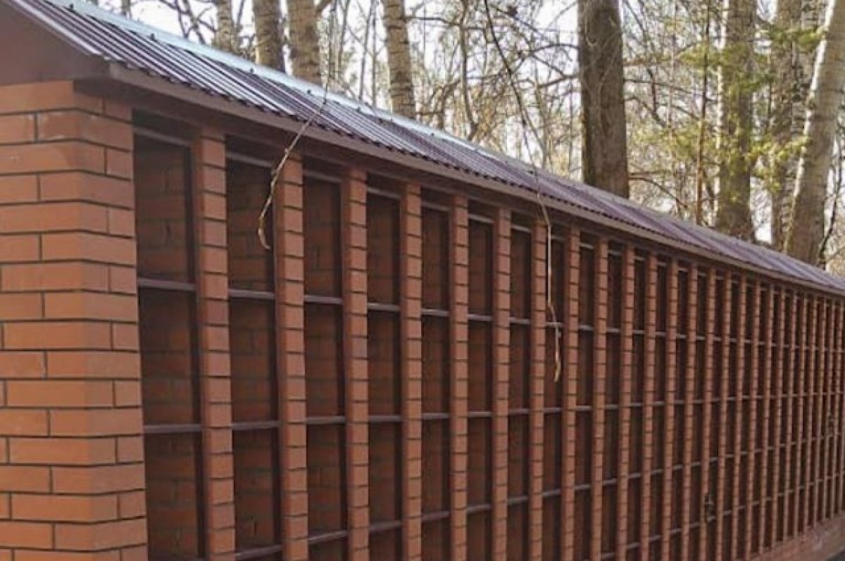    На кладбище Новосибирска предлагают хоронить урны с прахом за 16000 рублей