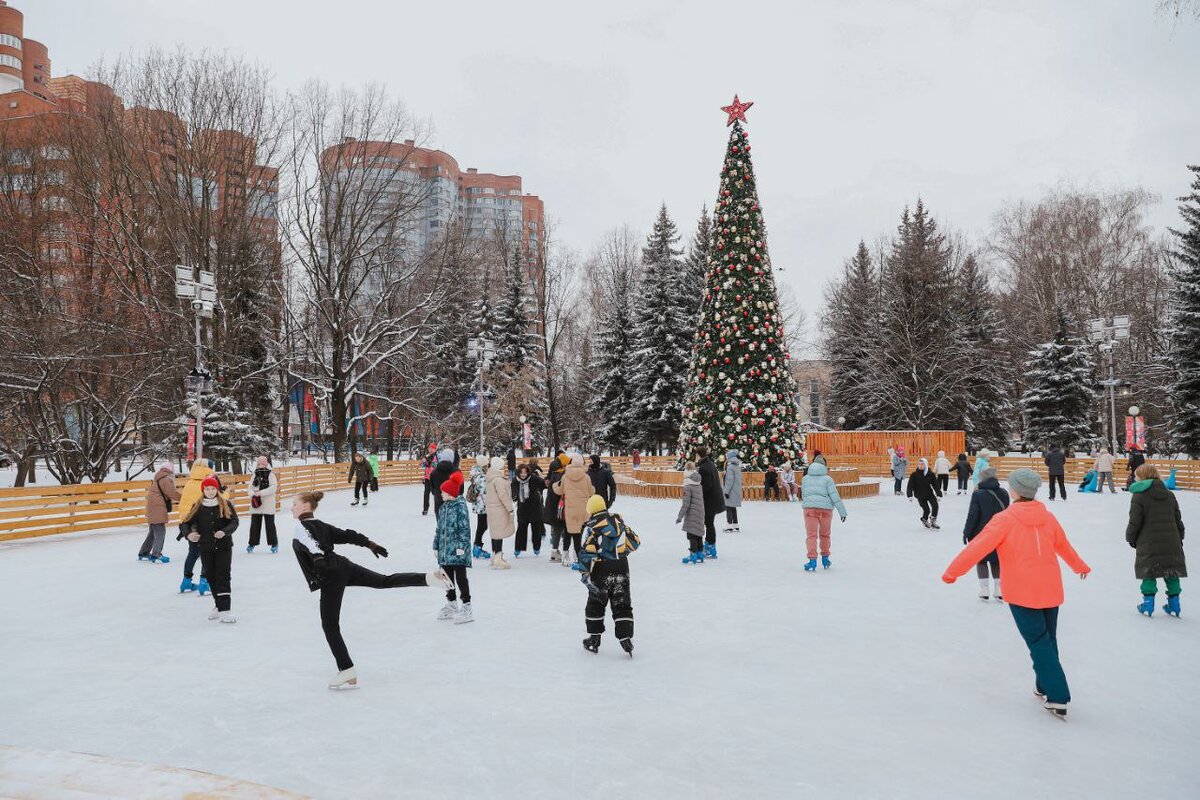 Каток юбилейный химки. Химки каток 2022. Каток мега химки. Театральный каток химки. Театральный каток химки.