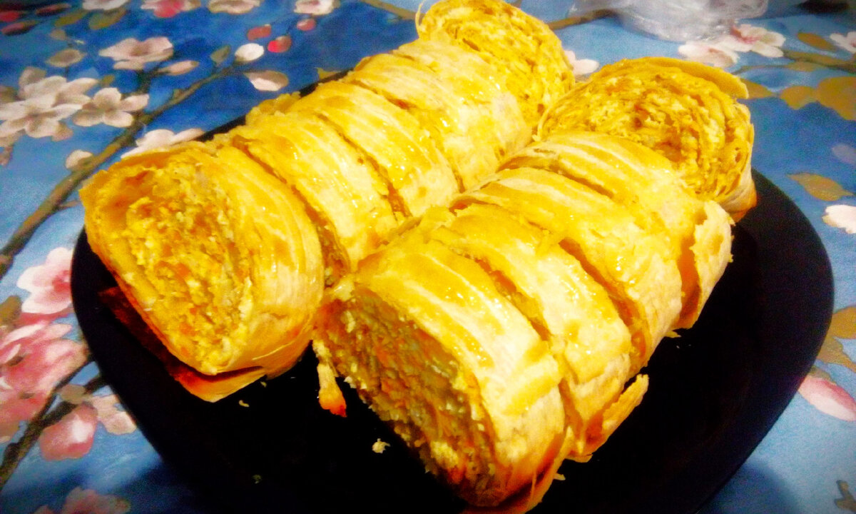 Рулет из лаваша с курицей.