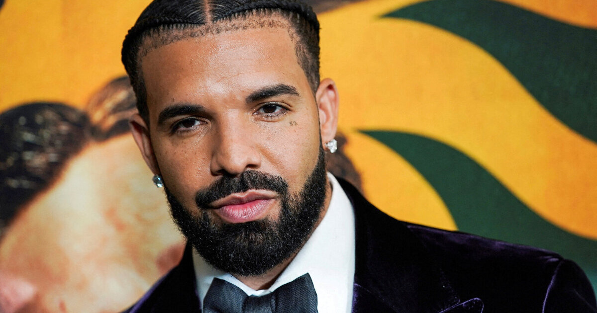 Индийские рэперы. Индийские рэперы. Эминем сейчас 2021. Eminem сейчас 2022. Самый популярный рэпер 2023.