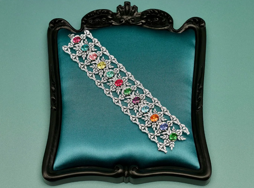  Gucci 'Eternal Love'   'Hortus Deliciarum'         