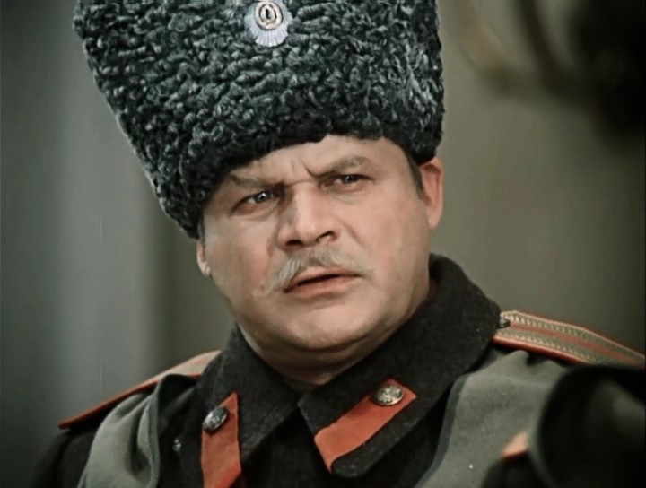 Источник изображения: кадр из фильма «Дни Турбиных». Пётр Щербаков.