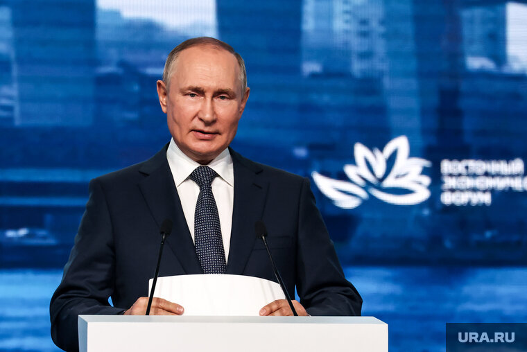    Путин отметил, что многие прогнозы не оправдались