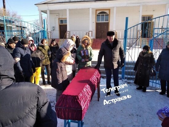    В Харабалинском районе простились с бойцами, погибшими в ходе СВО