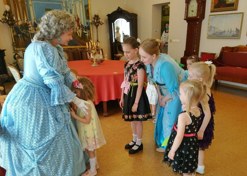 Источник фото: https://vk.com/market-13399530 Официальное сообщество Музей Нарвская Застава (Усадьба Дашковой)