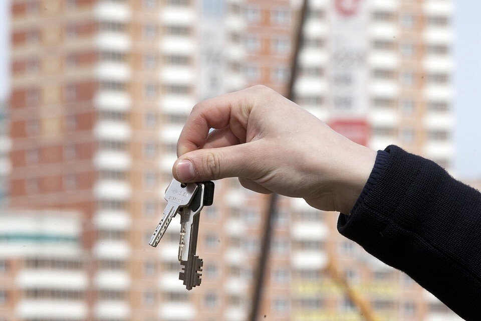     Риэлтор Апрелев рассказал, как будет работать предложенная Путиным льготная программа аренды жилья для сотрудников ОПК Анастасия ОСИПОВА