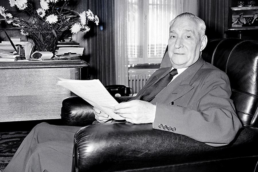 Пираты карибского моря 5 барбосса и армандо салазар. В какой стране правил салазар. Хавьер бардем капитан салазар. Пираты карибского моря команда салазара. В какой стране правил салазар.