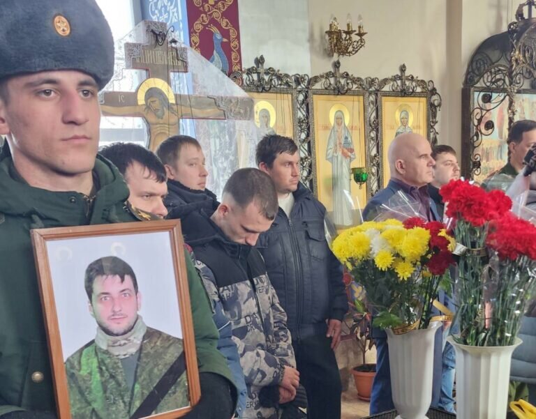    В Медногорске простились с сержантом Артемом Шавалиевым Кристина Просвиркина