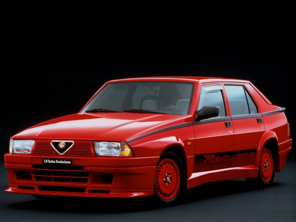 Alfa Romeo 75 1.8 Turbo Evoluzione - История Итальянской Зажигалки |  АвтоТРЕНДЫ (Классические Автомобили) | Дзен