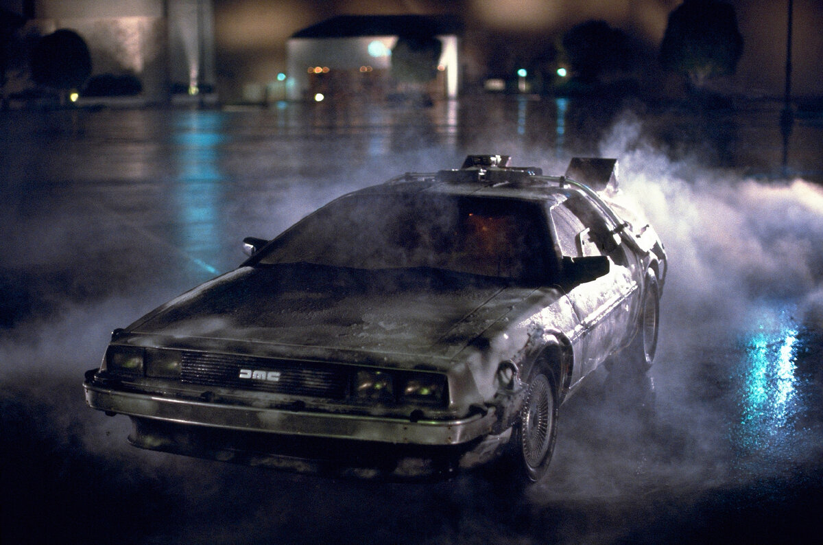 DELOREAN DMC 12 back to the