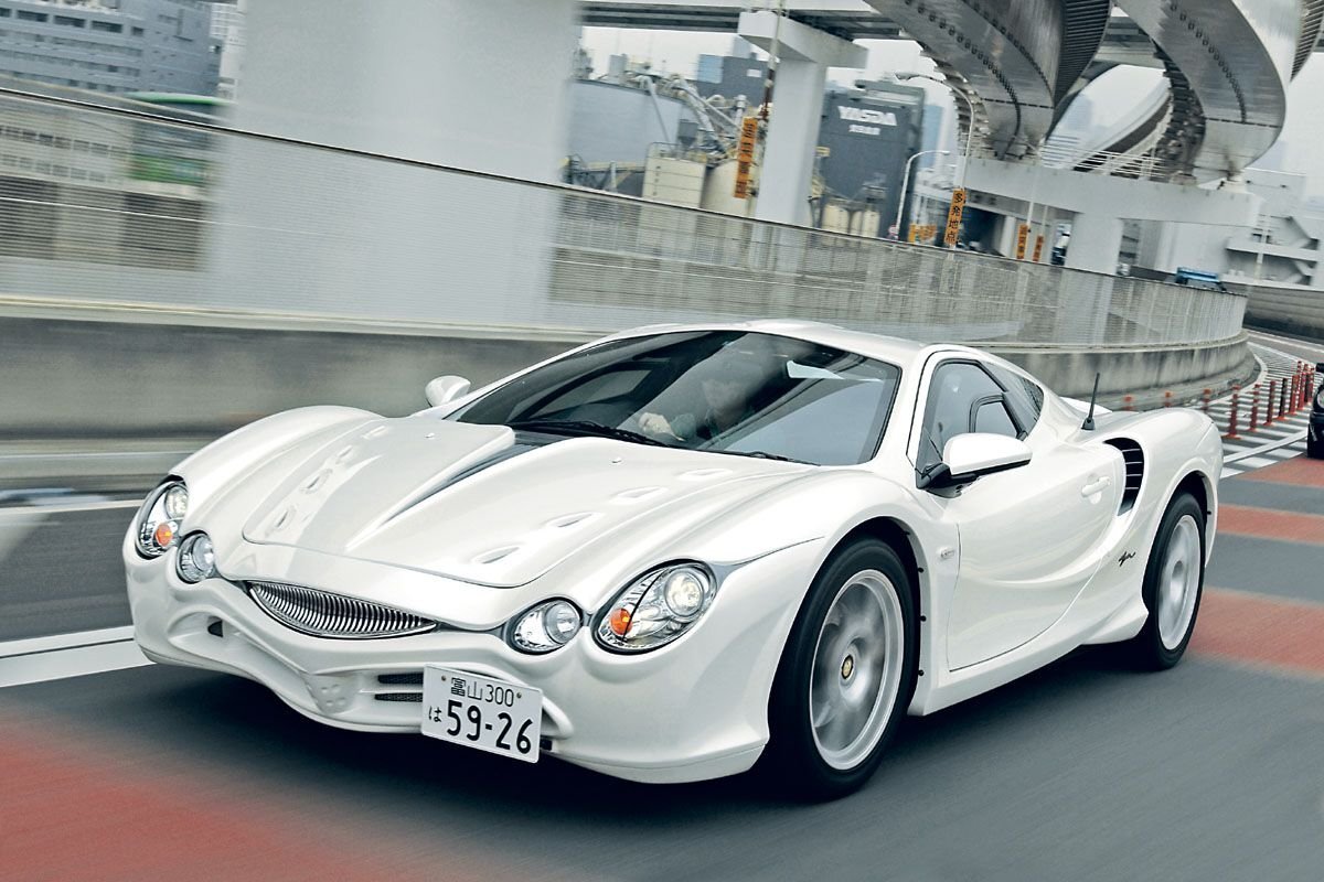 Mitsuoka значок