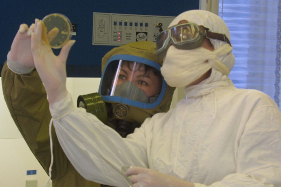    От человека к человеку опасная болезнь не передается Анатолий ЖДАНОВ