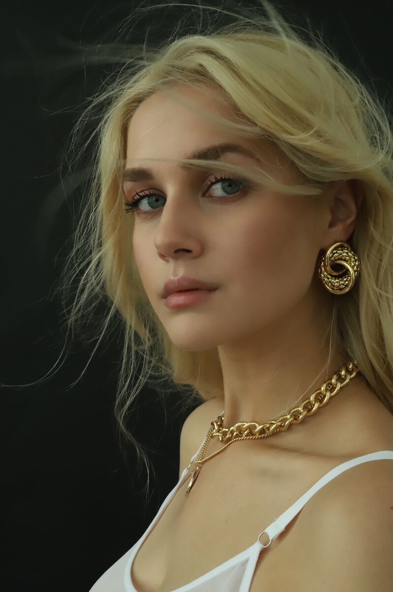 Алина воскресенская актриса биография и личная жизнь