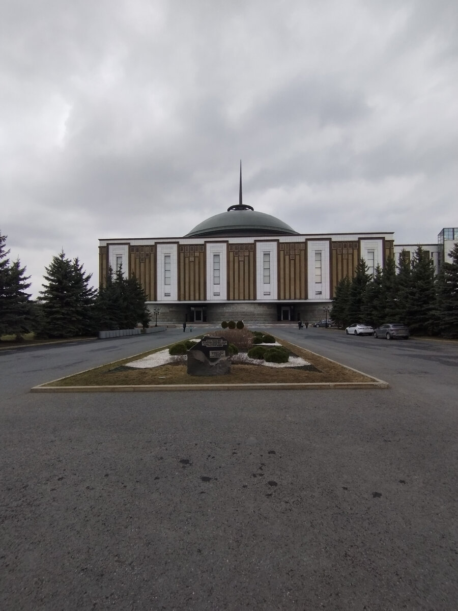 Аллея голубых елей (ФОТО АВТОРА)