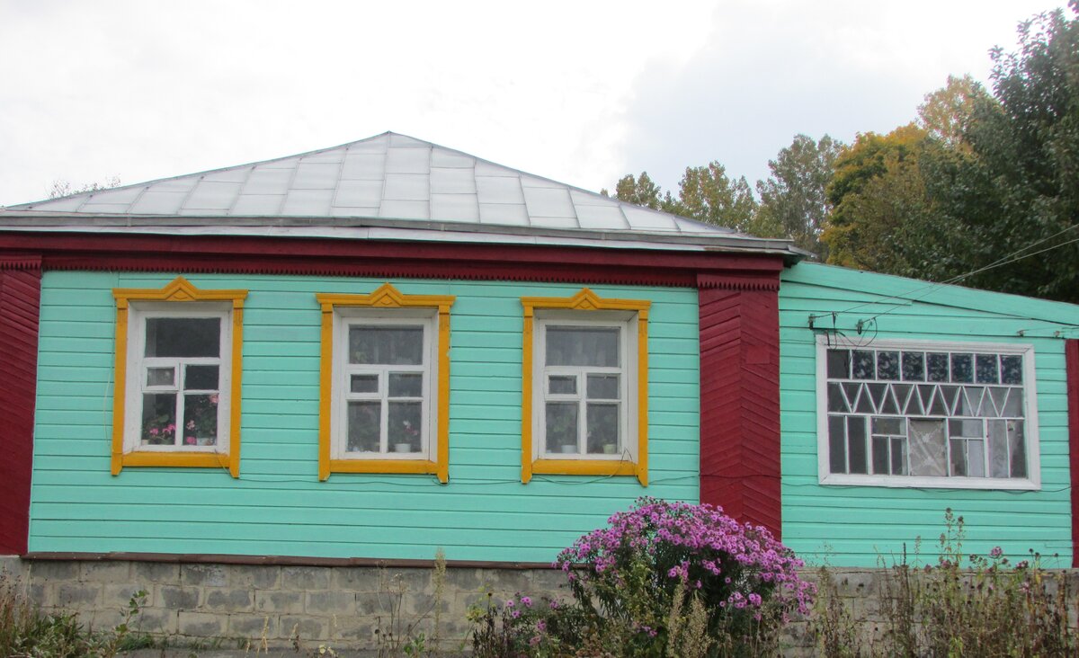 Дом в период жизни в нем семьи Саши