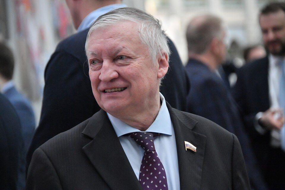    Упорству и таланту Анатолия Карпова остается только завидовать Владимир ВЕЛЕНГУРИН